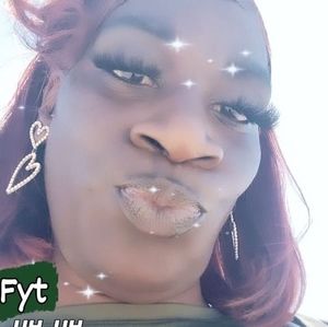 Meet your Posher, Deidra